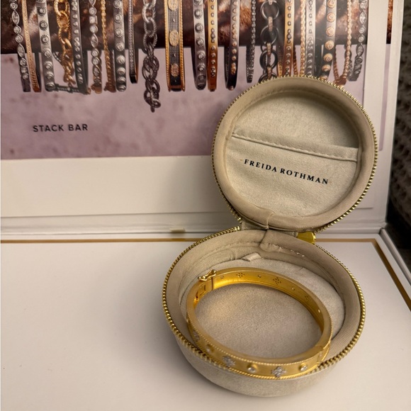 Frieda ROTHMAN Wide Hinged Bangle - Picture 3 of 4